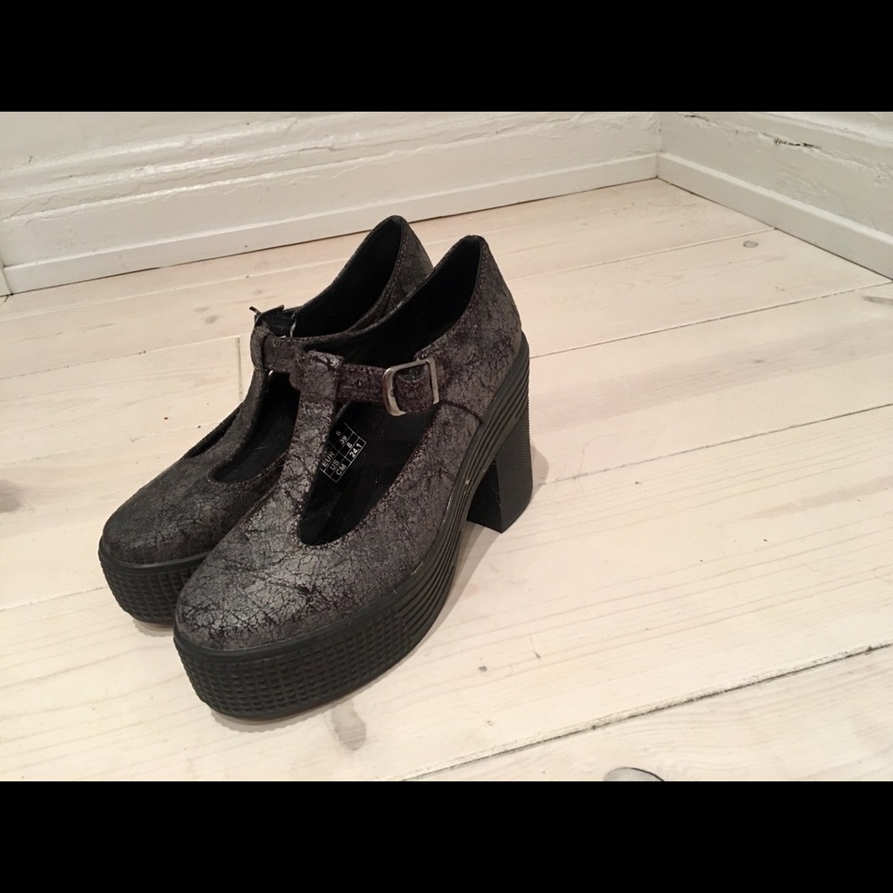 Platform Sneakers- JC Play by Jeffery Campbell